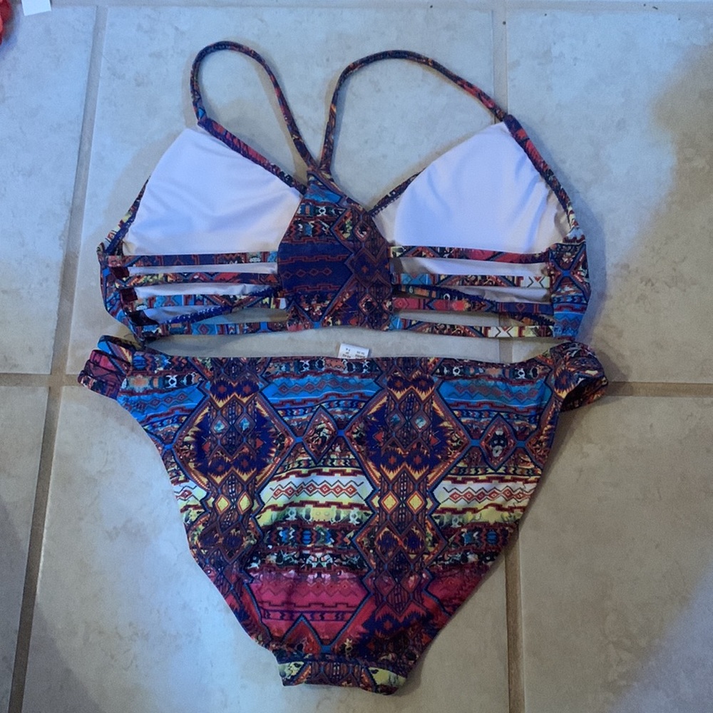 aztec pattern bikini - Picture 2 of 3